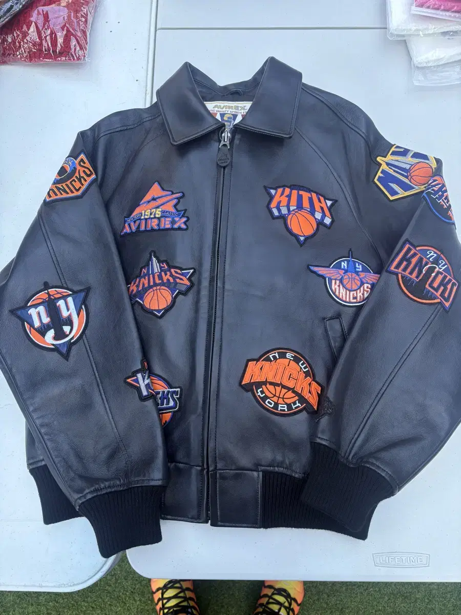 아비렉스 kith x knicks 자켓 팝니다