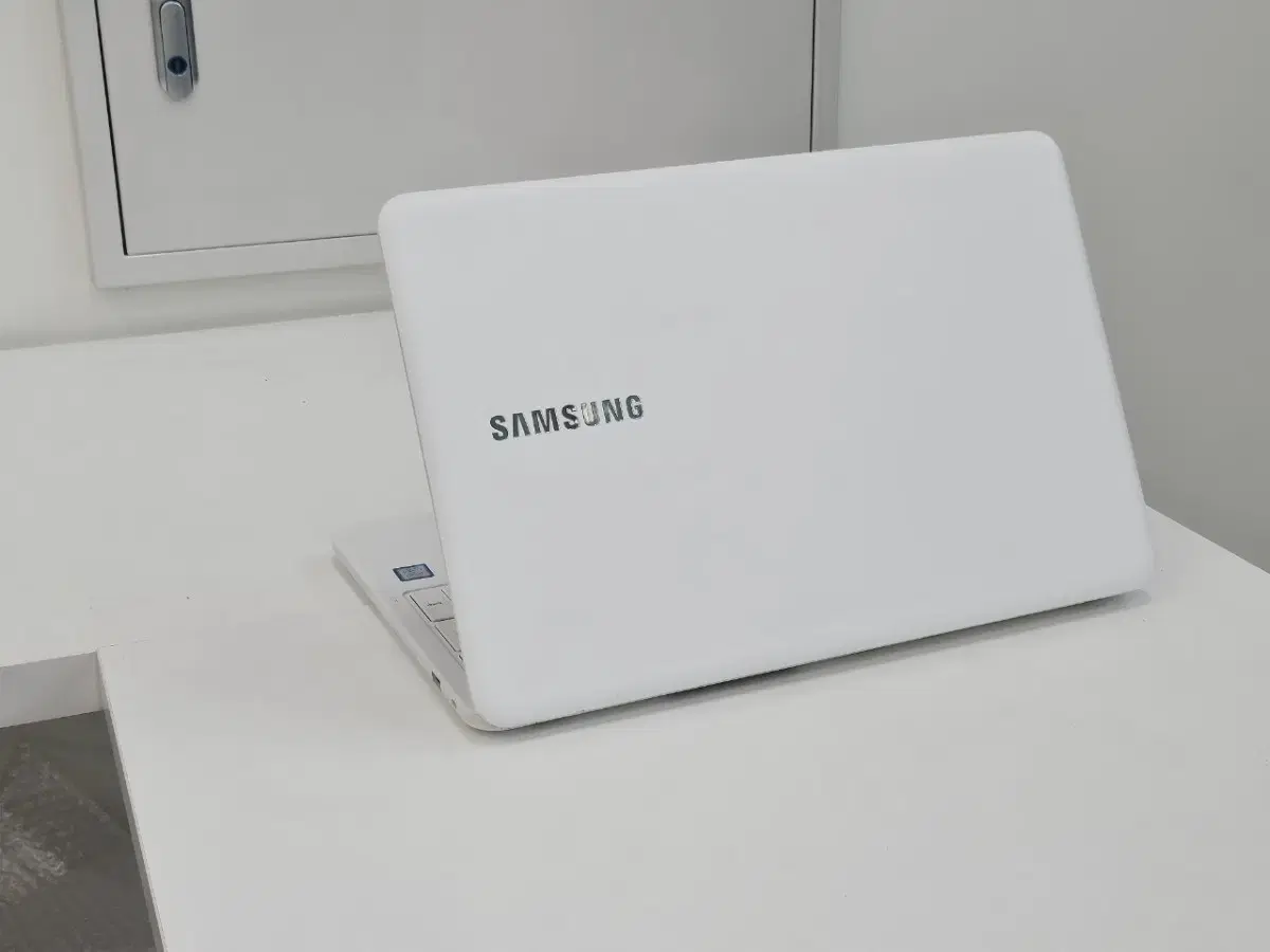 삼성 노트북 NT550EBE i5 12GB 256GB