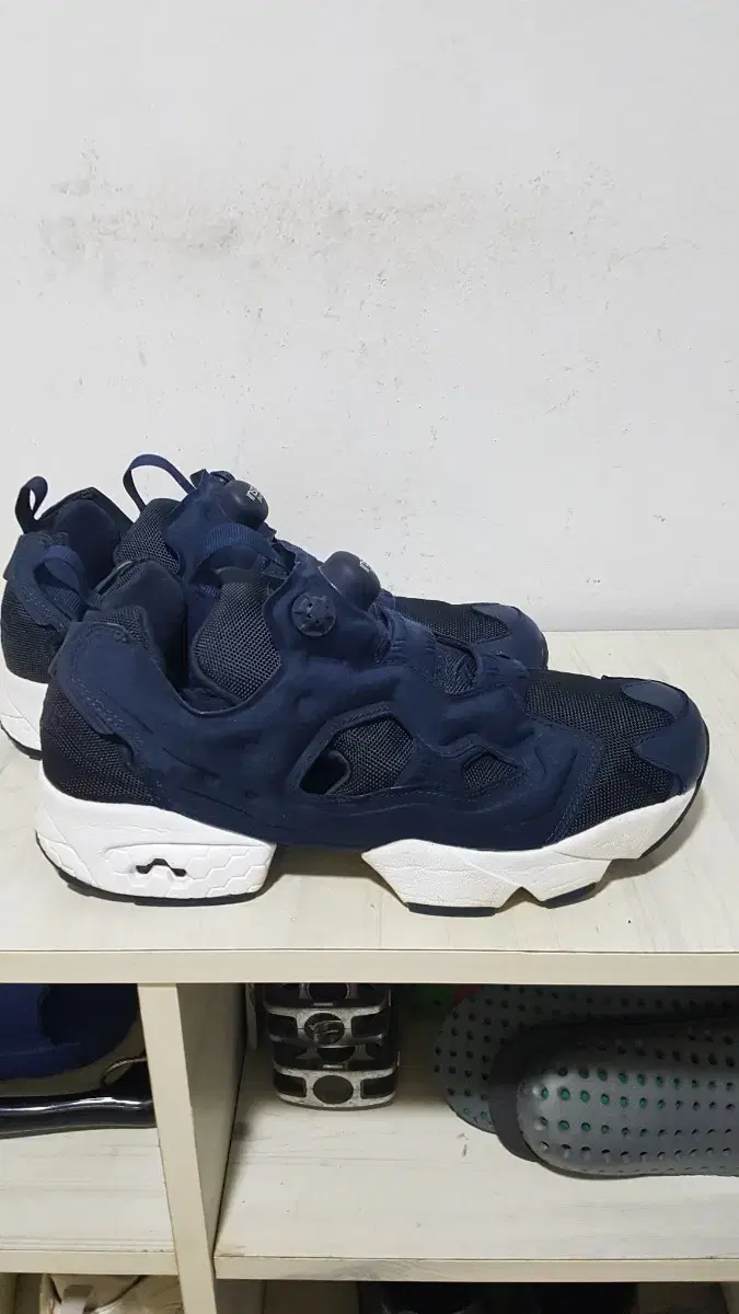 택포 255/260 S급 리복 INSTA-PUMP FURY 경량 쿠션화