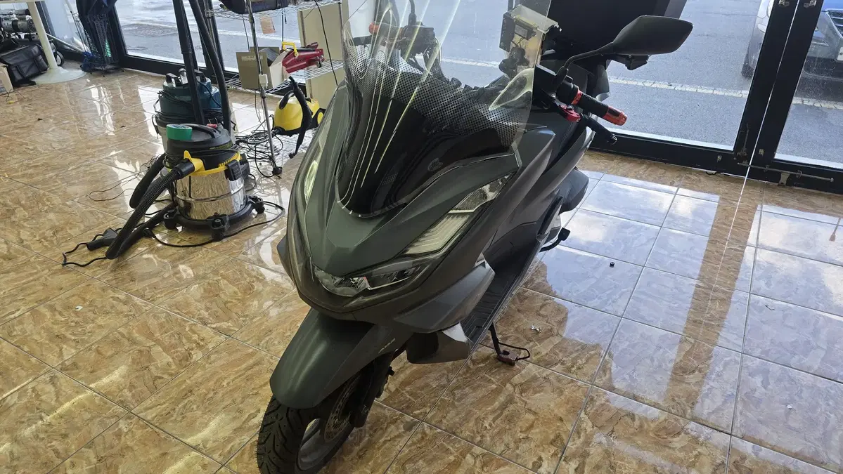 2021년식 pcx125 배기구변완 환경검사완 49733km 팝니다.