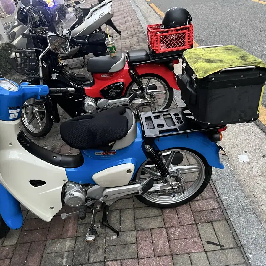 23년식 슈퍼커브110 판매합니다(11,000km)