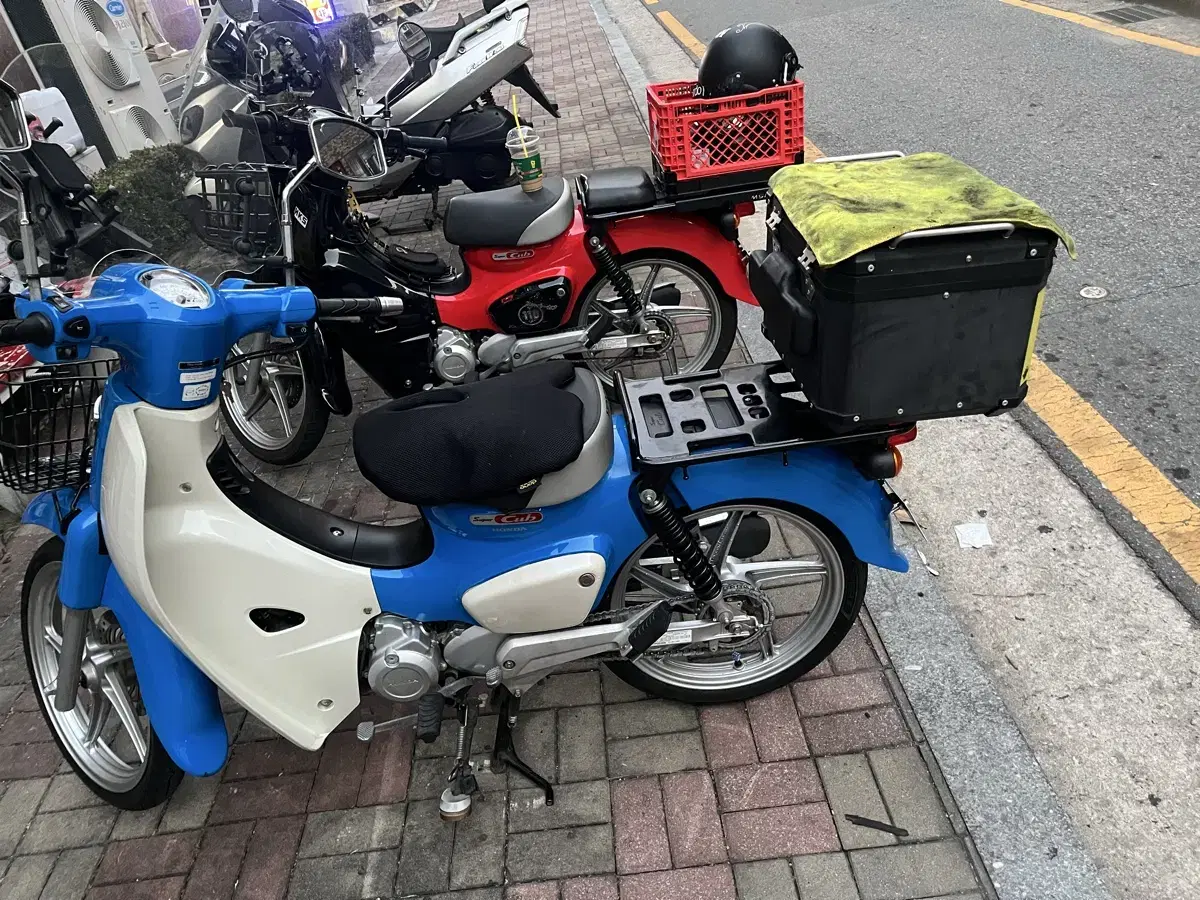 23년식 슈퍼커브110 판매합니다(11,000km)