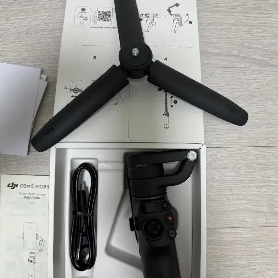 DJI OM6 스마트폰짐벌