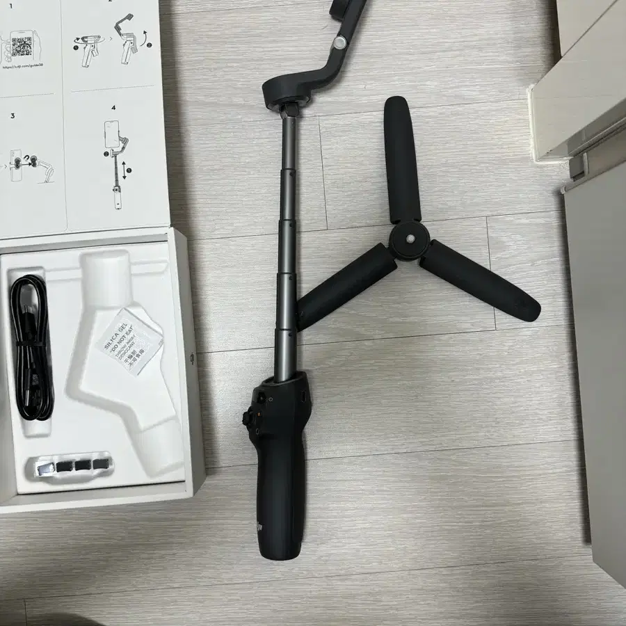 DJI OM6 스마트폰짐벌