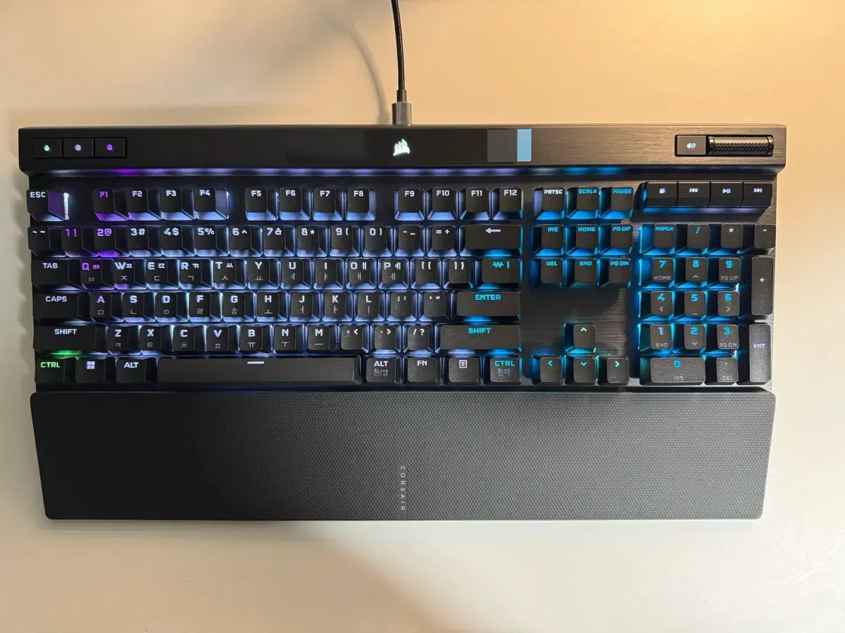 커세어 K70 RGB PRO 저소음적축 판매