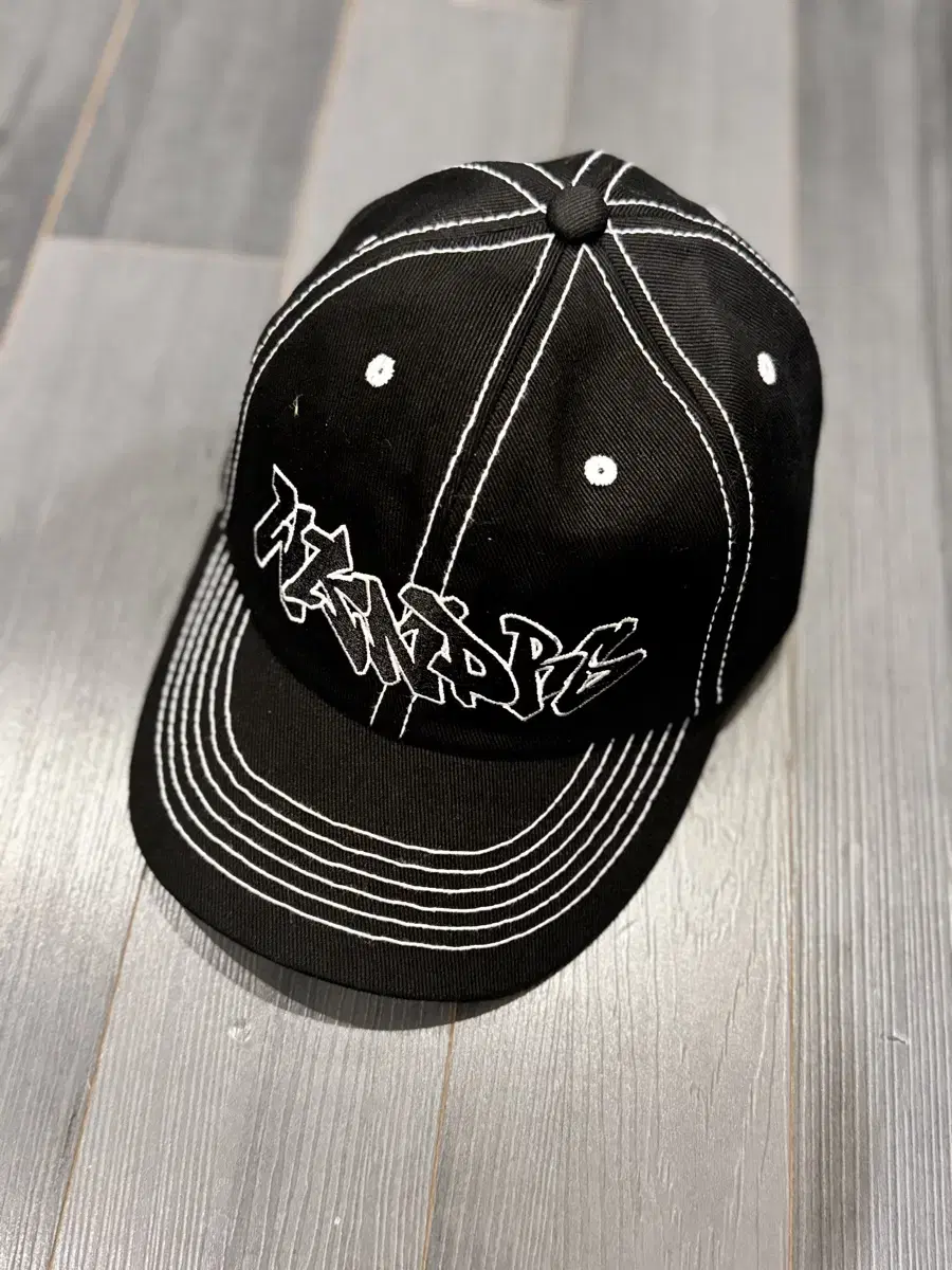 GRAFFITI 6P CAP (BLACK)