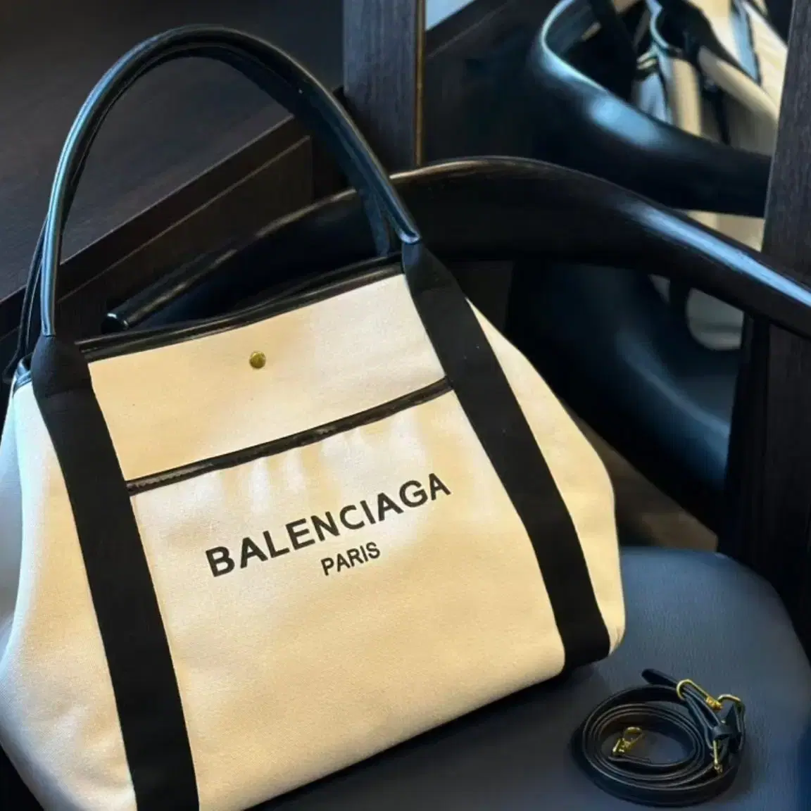 BALENCIAGA 발렌시아가 클래식 토트백