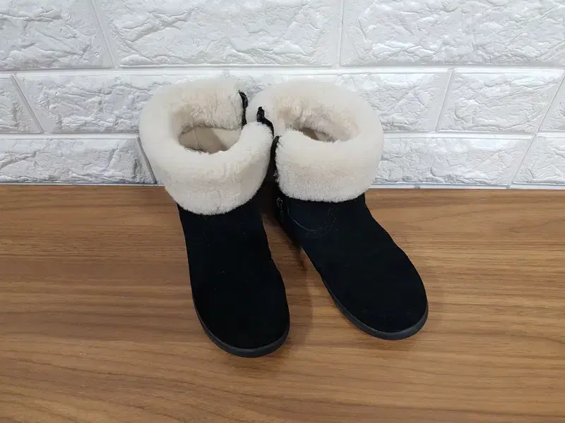 UGG 양털 부츠 키즈185(조리 II Jorie II 1097034t)