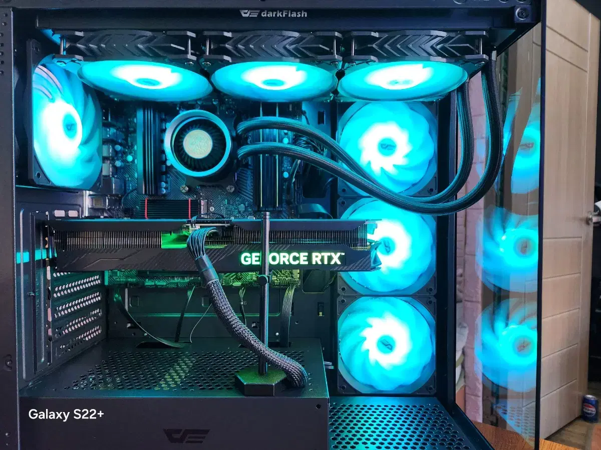 게이밍 컴퓨터 ( 7800X3D RTX4070TI SUPER  )