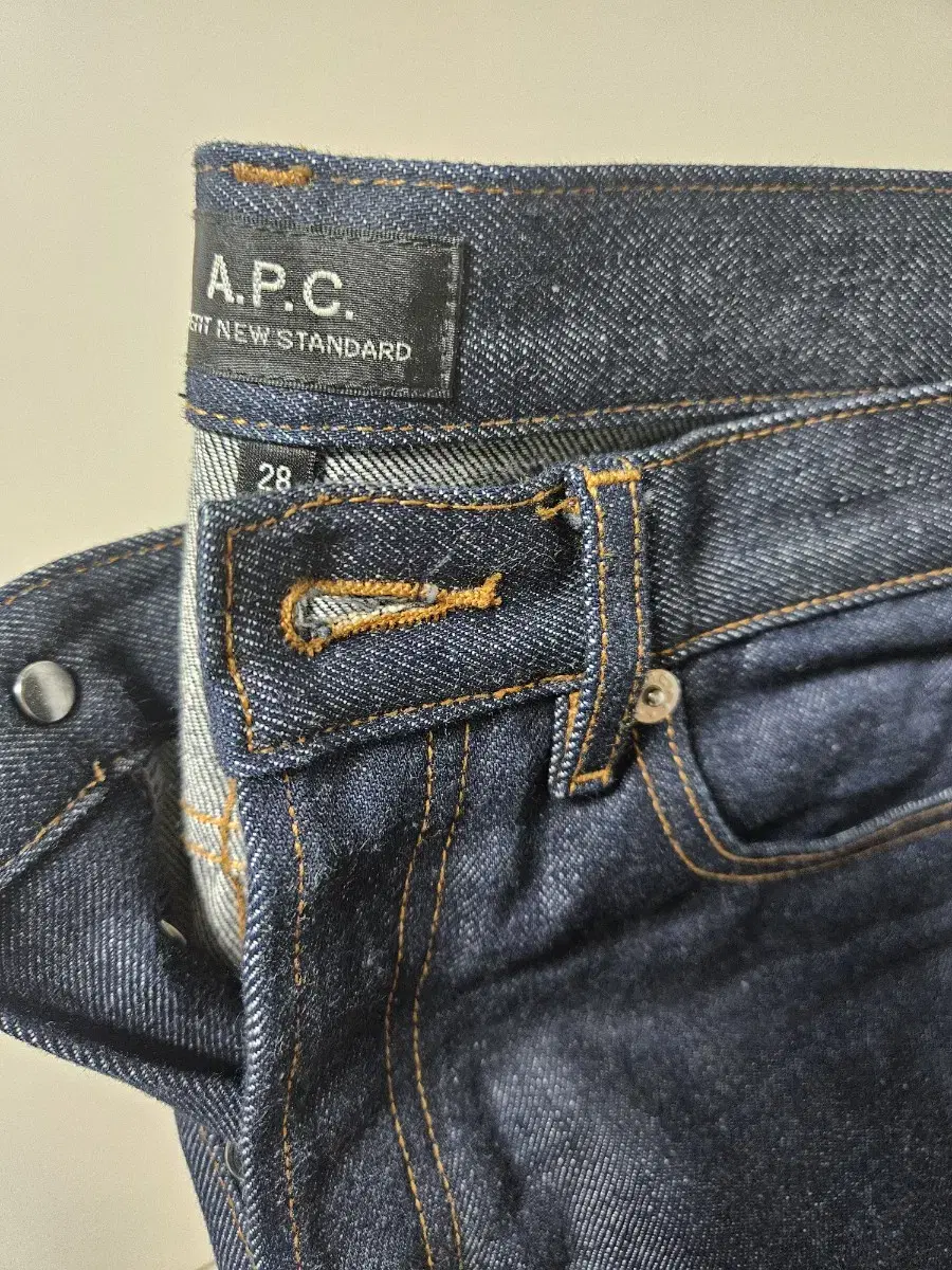 A.P.C 아페쎄 뉴쁘띠 28