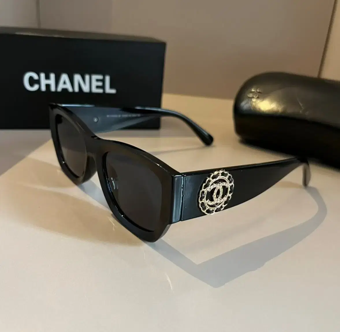 CHANEL 샤넬 클래식 선글라스