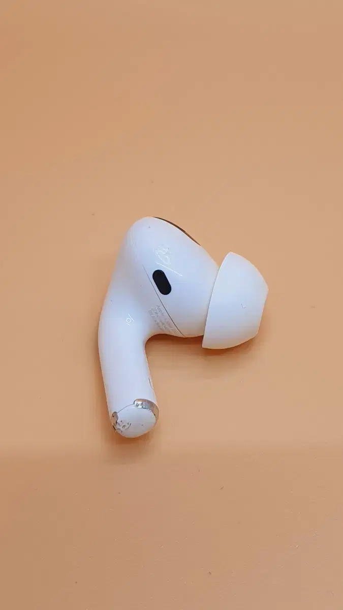 AirPods Pro 1st gen, left unit, sound quality Class A, 5B58 (gx4~)