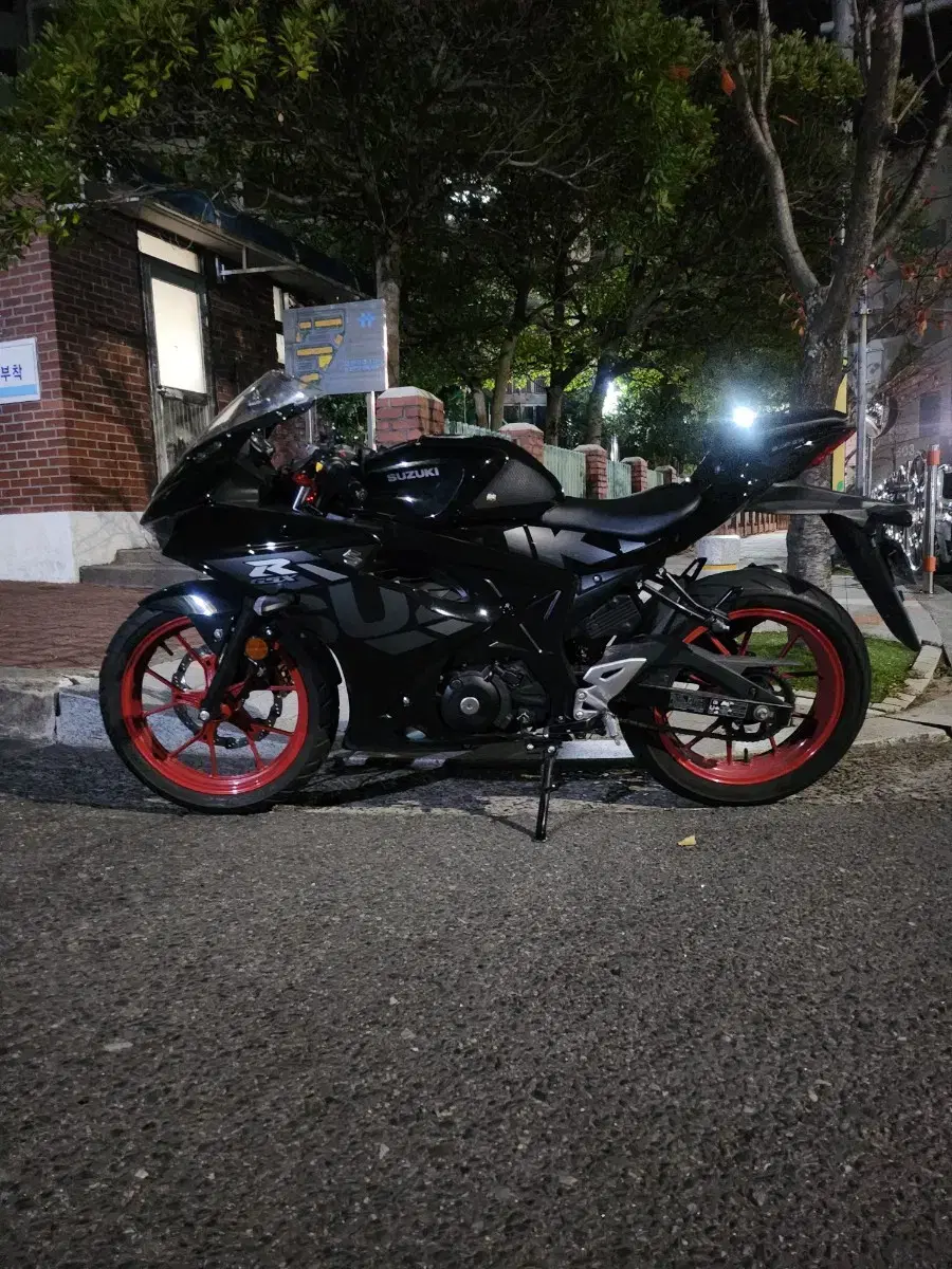 스즈키 gsx-r125 23년식