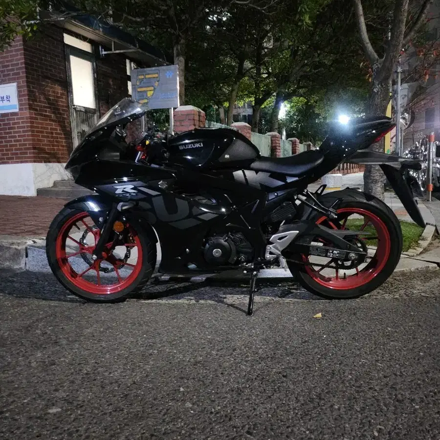 스즈키 gsx-r125 23년식