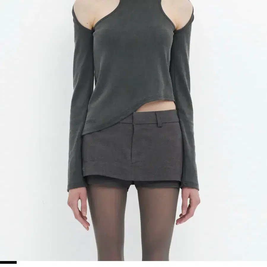 새상품) 세릭 상의 cerric cut-out unbalanced top