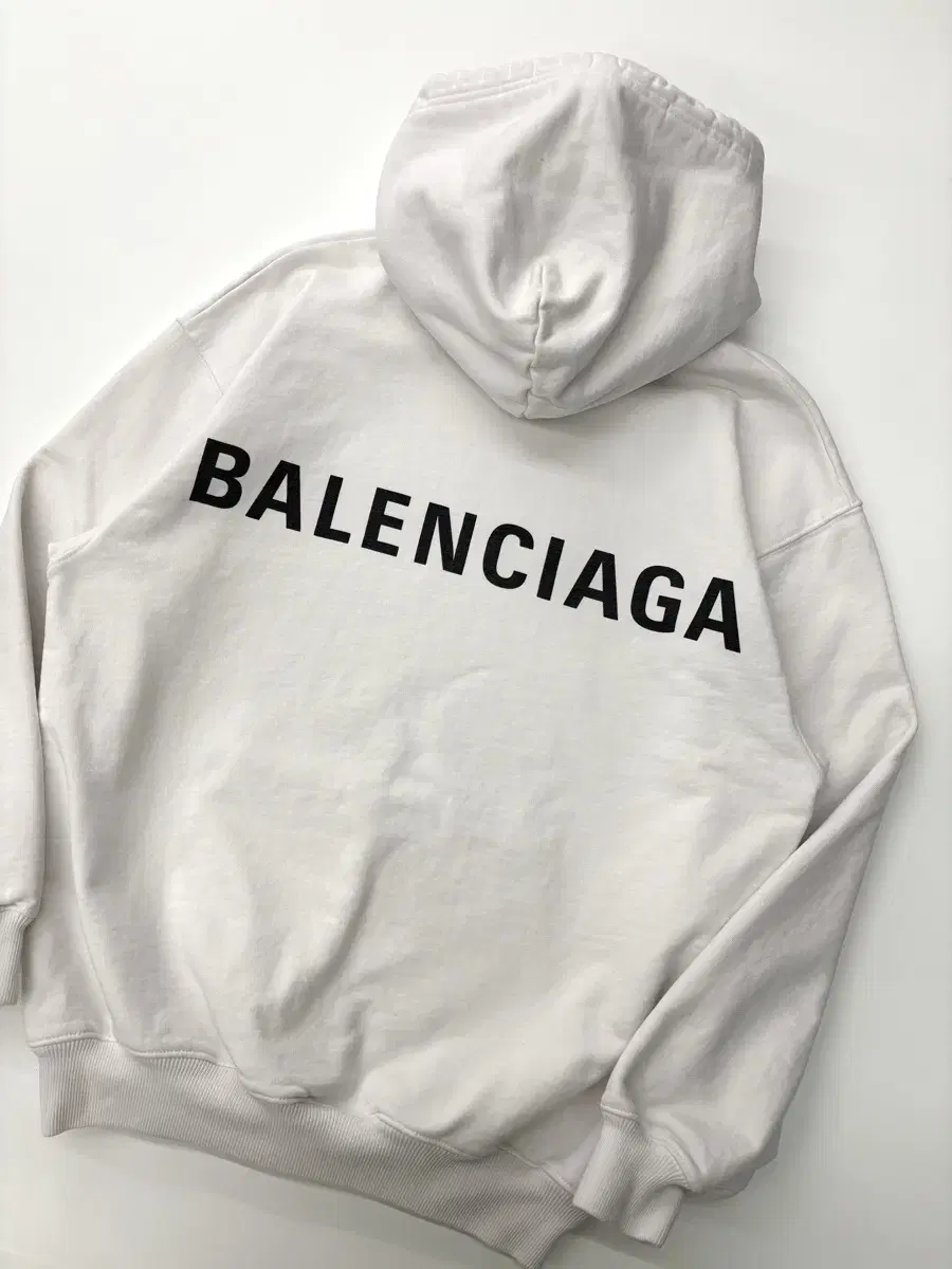 Balenciaga 발렌시아가 화이트 백로고 후드티