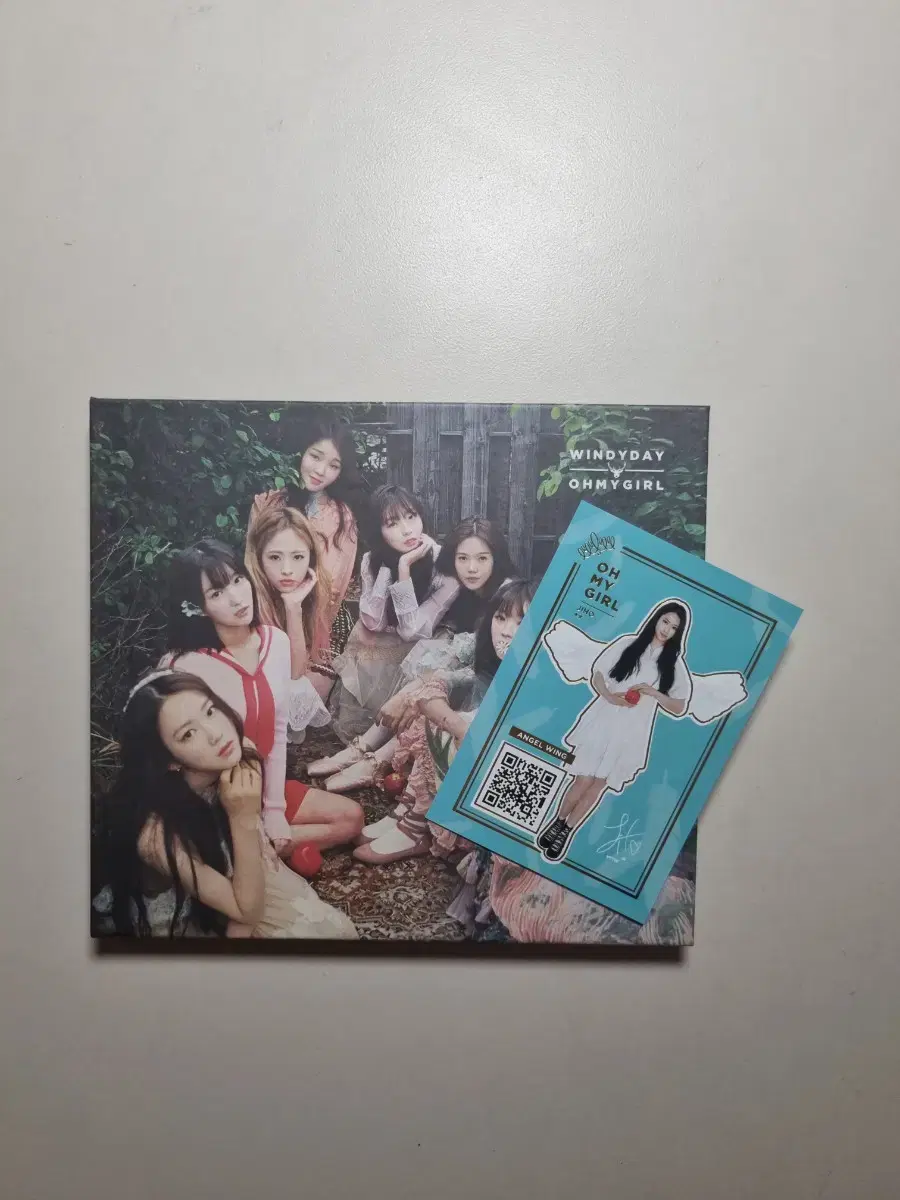 (급처) 오마이걸 윈디데이 cd 앨범 포카 포함