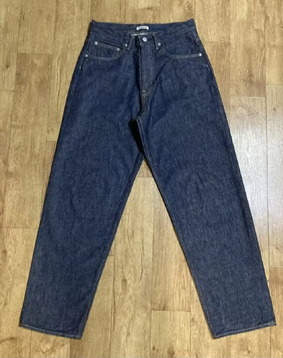 (30) Orari Hardtwist Wide Denim