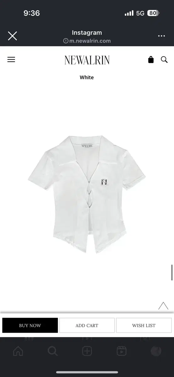 뉴얼린 emblem short sleeve shirt top white