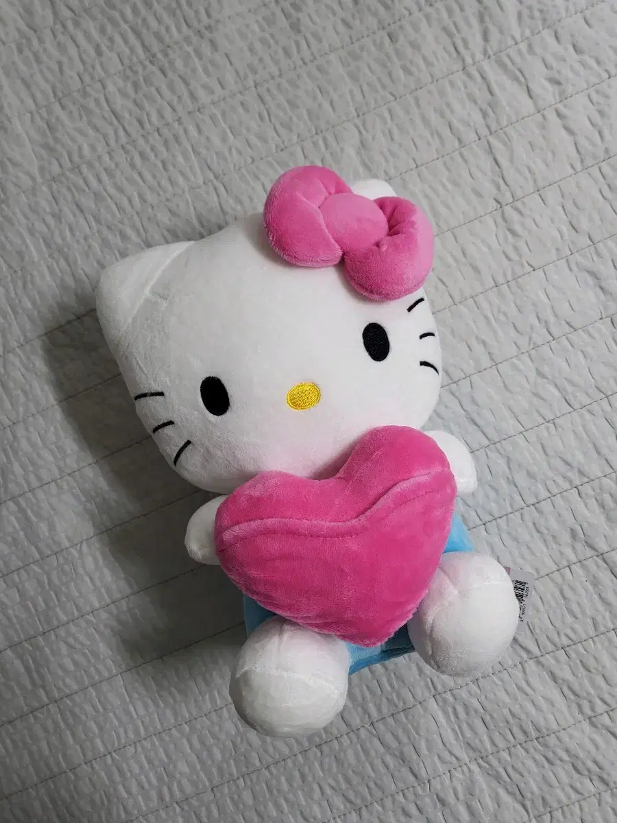 25cm Hello Kitty Medium Doll