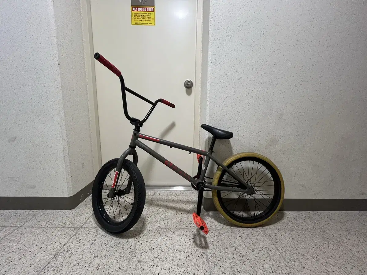 Gt bike neon BMX