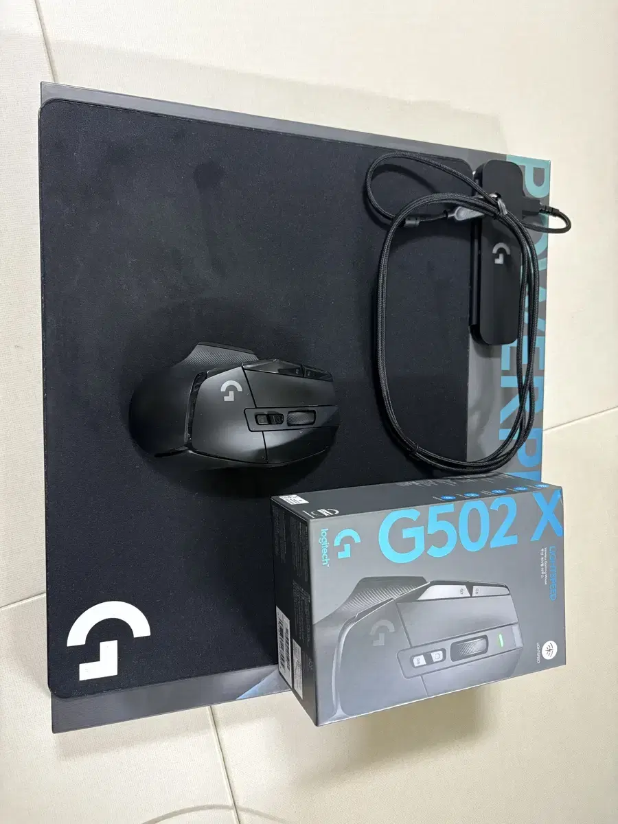 G502X Light speed 풀박스 + 파워플레이 풀박스 팝니다.