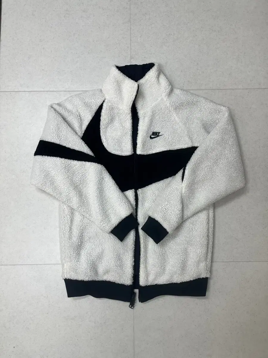 Nike Big Swoosh Reversible Zip Up 100