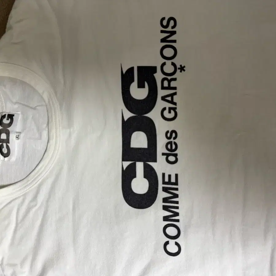 xl) 꼼데가르송 cdg 반팔 화이트