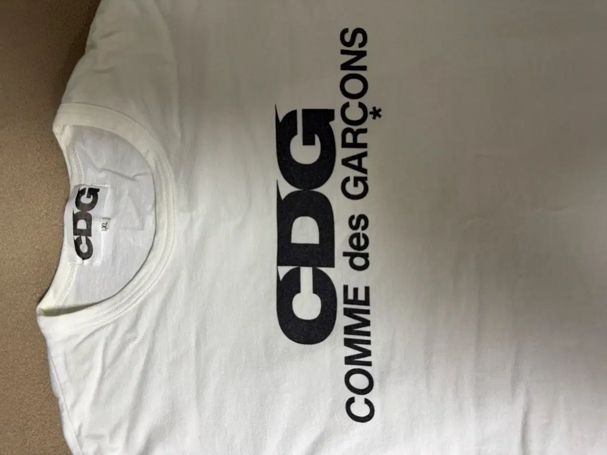 XL) Comme des Garçons CDG Short Sleeve White