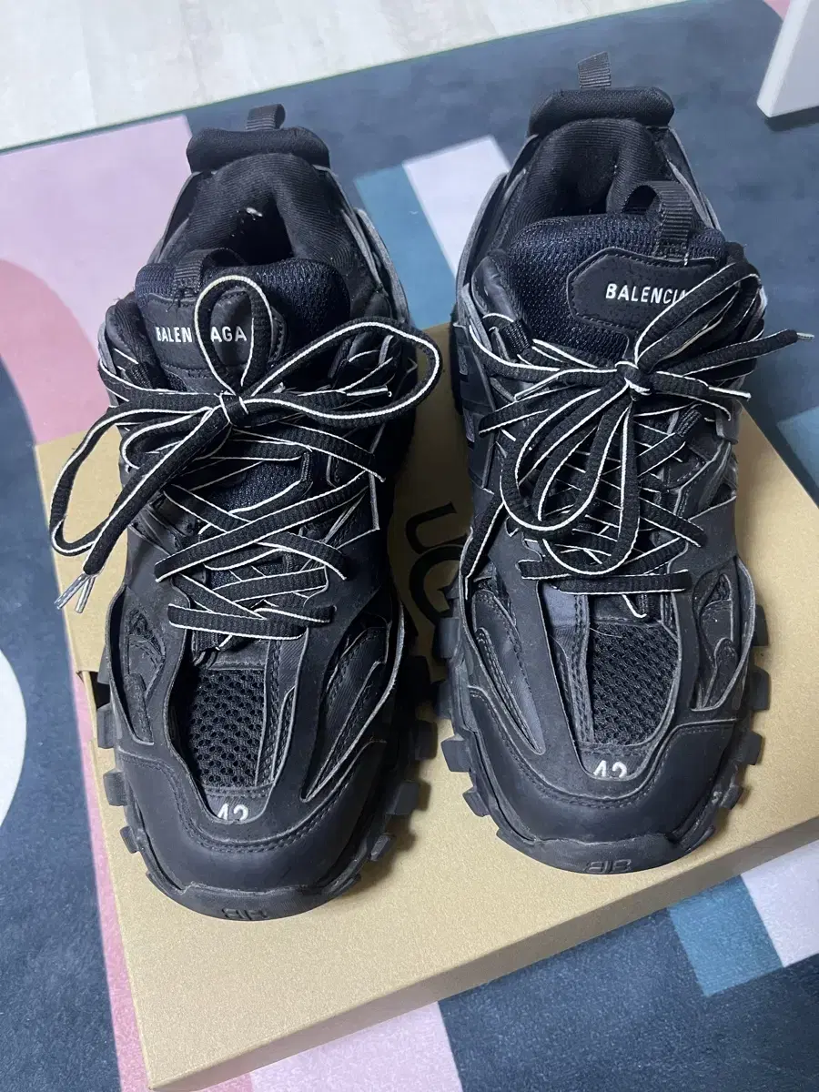 Balenciaga track