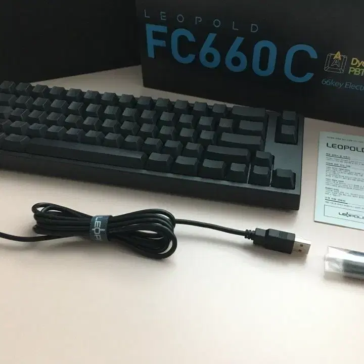 fc660c 풀윤활+흡음 튜닝작 블랙 영문 토프레키보드 45g 풀박스