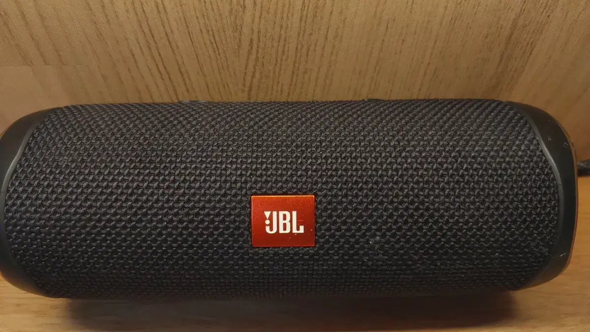 JBL FLIP5 블루투스 스피커 판매합니다.