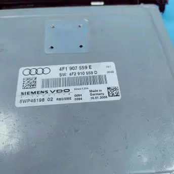 아우디 A6 ECU 모듈 4F1 907 559 E / 4F1907559E