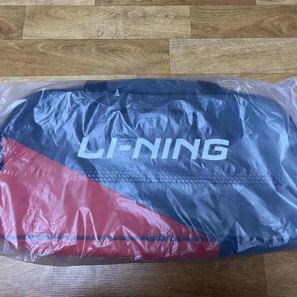 Li-NING 새제품 리닝 배드민턴 가방팝니다!