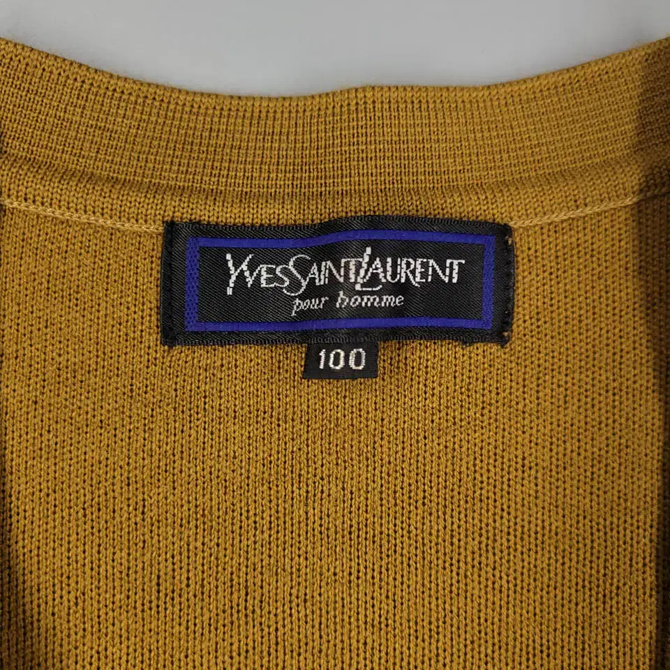 YSL 입생로랑 90s 머스타드 옐로우 로고 자수 울100 브이넥 올드머