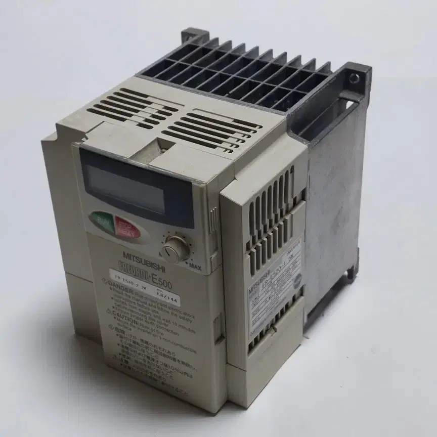 미쓰비시 FR-E520-2.2K (2.2KW) 3마력 220V 인버터