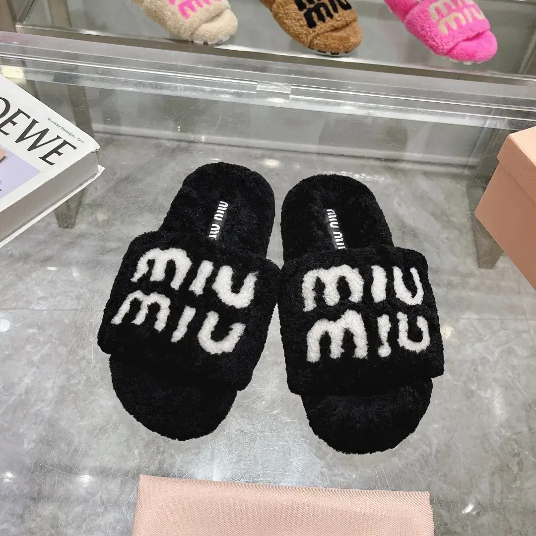 miu miu 슬리퍼