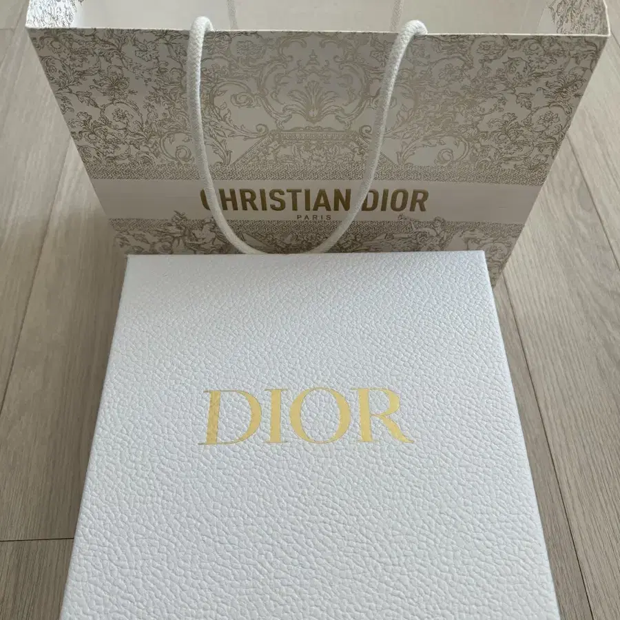 Dior 쇼핑백 박스 시트지 리본