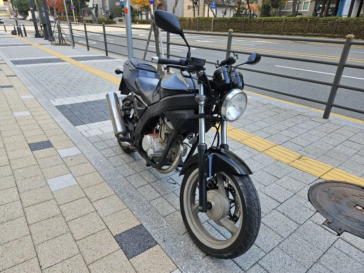 천안 평택 7년식 대림 로드윈125cc 판매. 충청 경기 아산 오산 화성