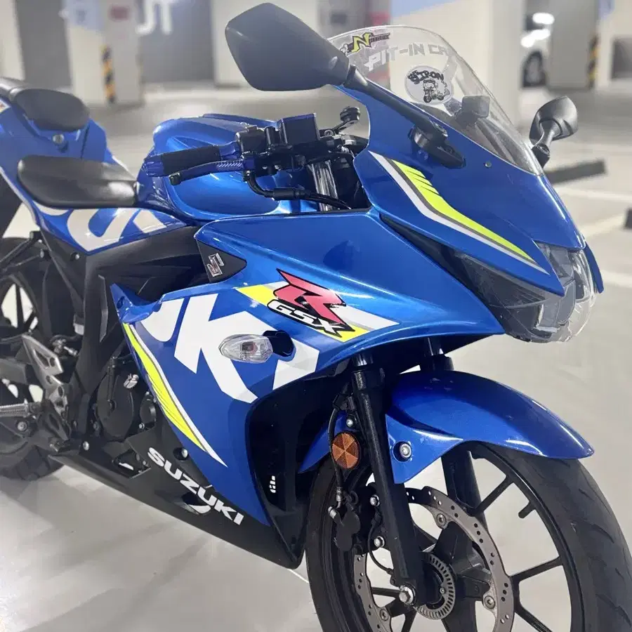 스즈키 GSX-R125 18년식