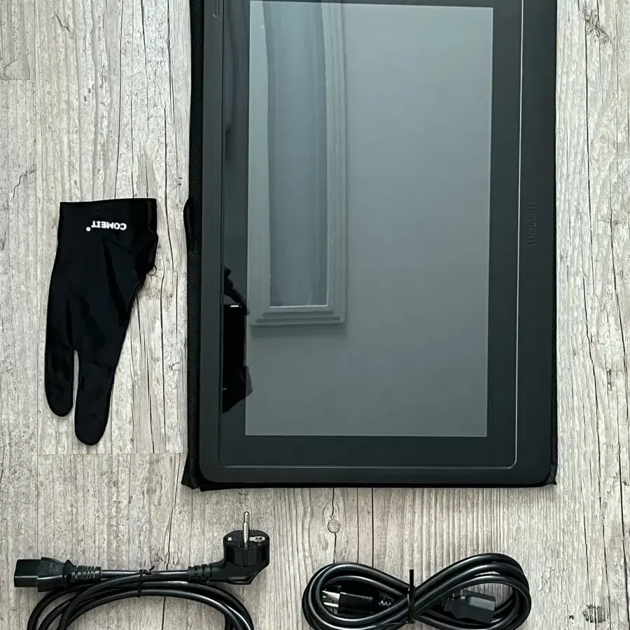 wacom 와콤 신티크 16 DTK-1660 판매합니다