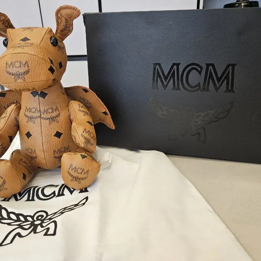 MCM DRAGON DOLL 용 인형 판매