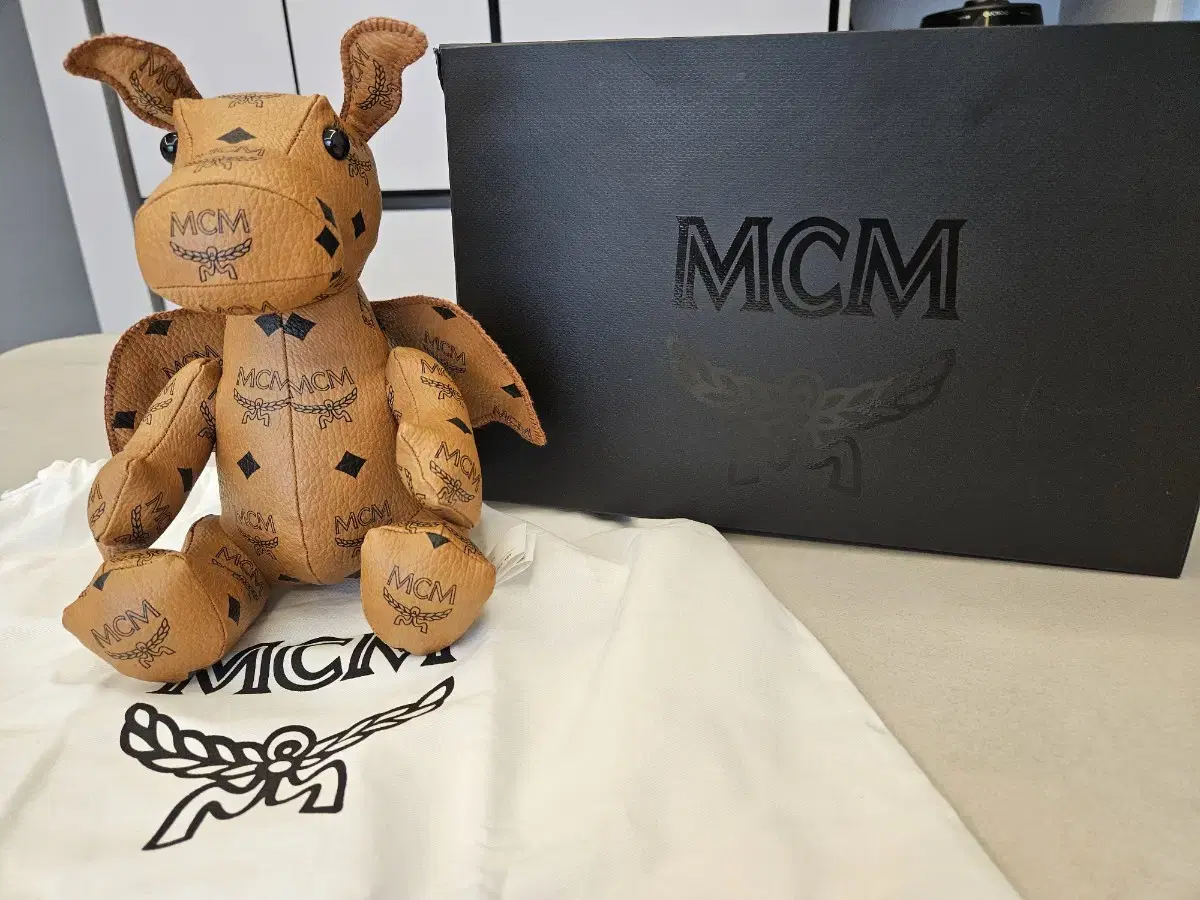 MCM DRAGON DOLL 용 인형 판매