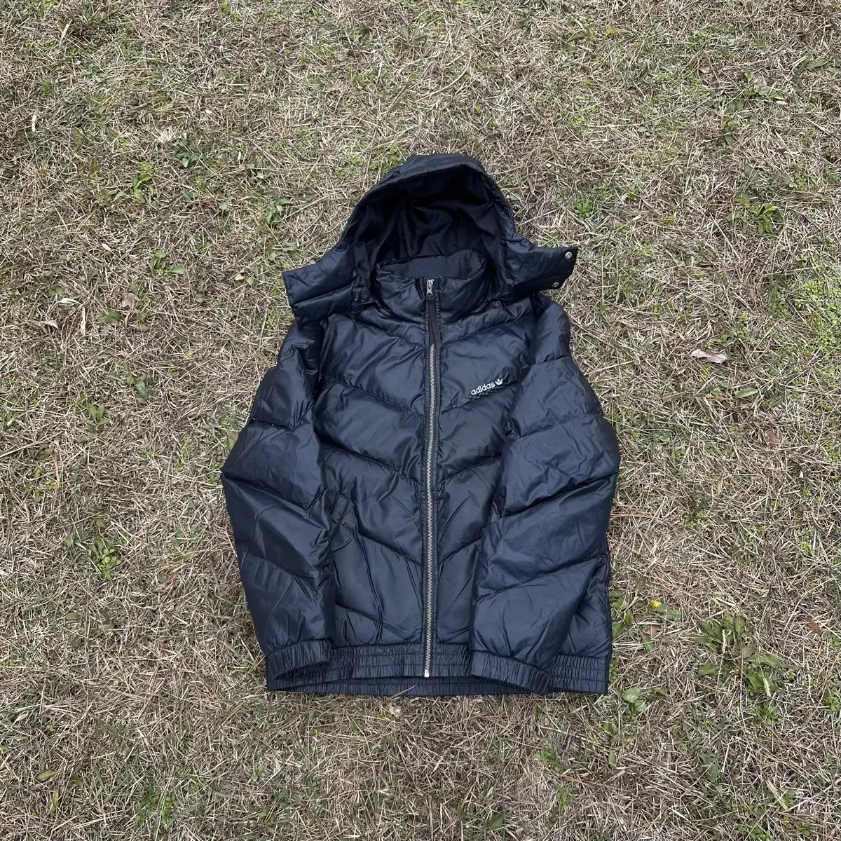 adidas vintage black short padded jacket