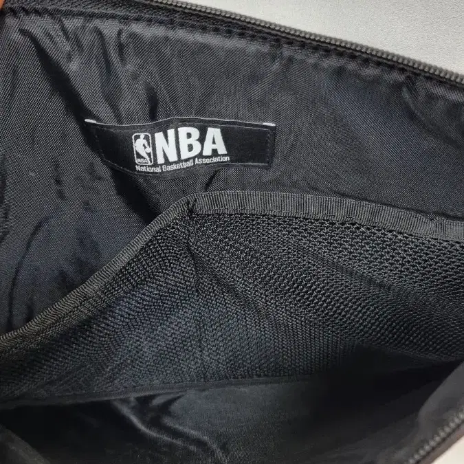 NBA 크러치백 블랙가방