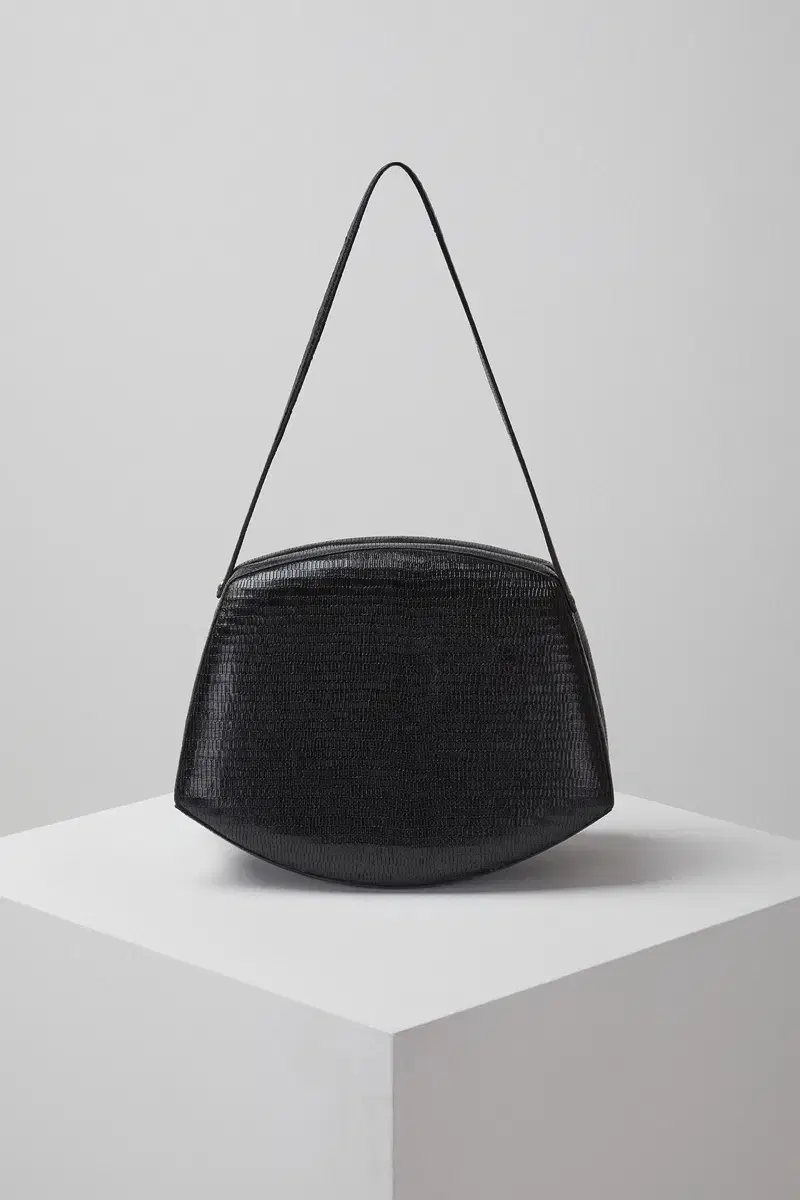 아카이브앱크 Shell shoulder bag(Lizard black)