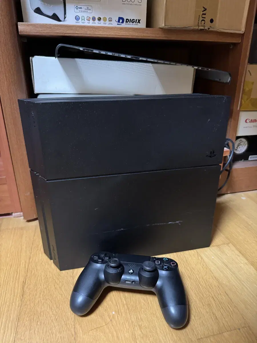 PS4 블랙 500GB 컨트롤러 포함