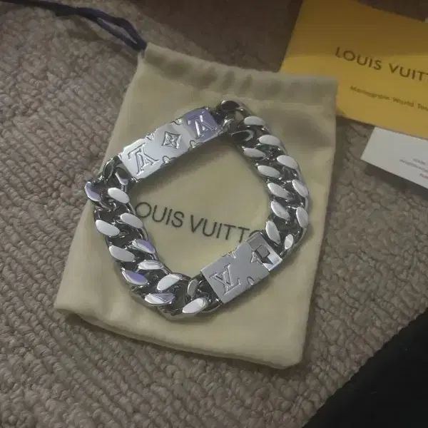 루이비통 Louis Vuitton 팔찌