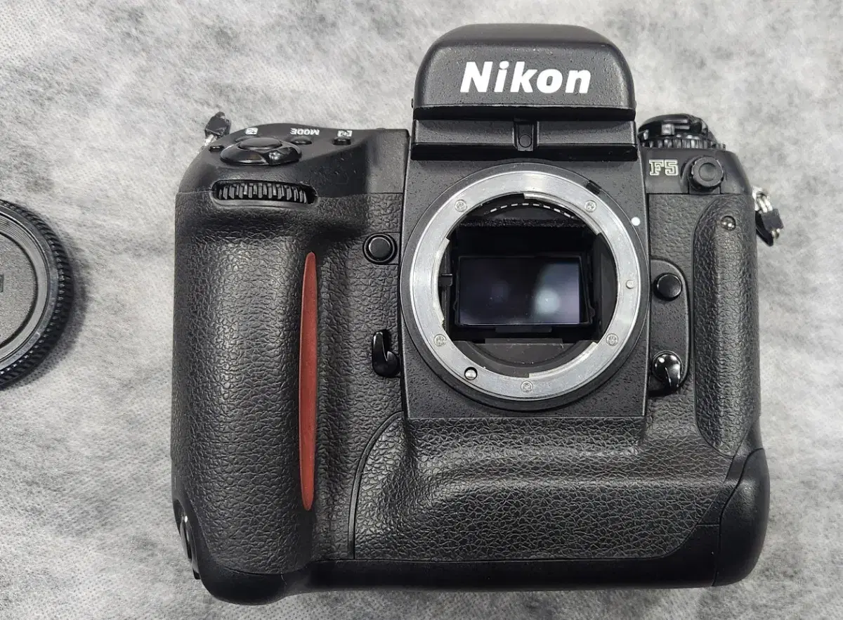 NIKON F5 BODY