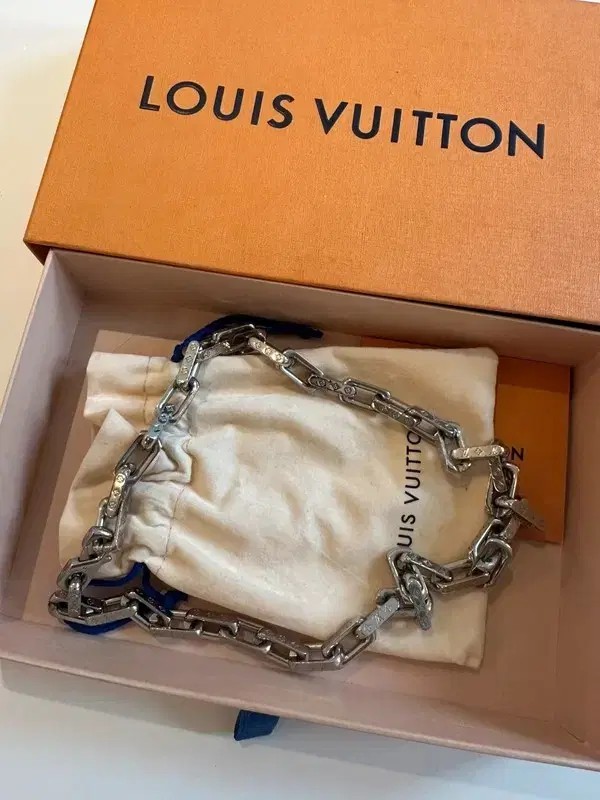 루이비통 Louis Vuitton 목걸이